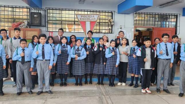La Municipalidad Provincial Mariscal Nieto, a través de la Sub Gerencia de Gestión del Medio Ambiente, realizó esta mañana la juramentación de la brigada ecológica escolar de la Institución Educativa Rafael Diaz, en el marco de la celebración por el "Día mundial del Medio Ambiente".
