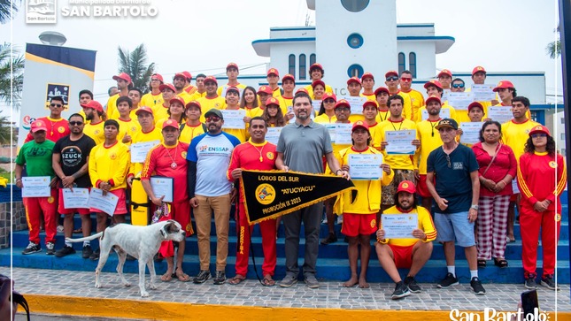 ¡Revive con nosotros los mejores momentos de la graduación #LobosDelSur! 
