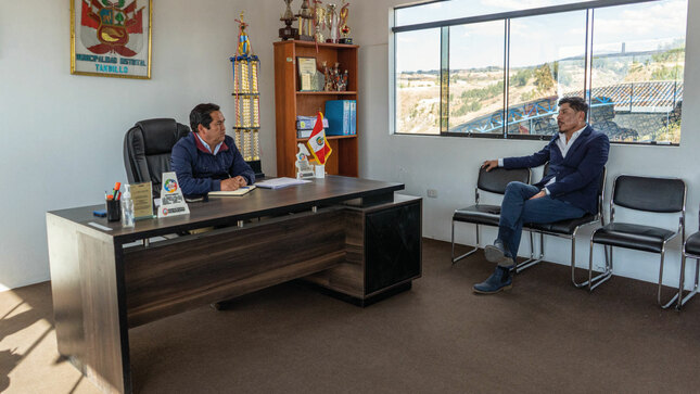 Alcalde de Tambillo se  reunió con el Director de Prider