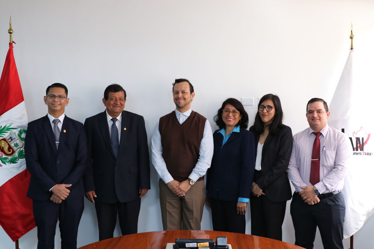 Reunión de trabajo entre especialistas del Ceplan y la UNAP