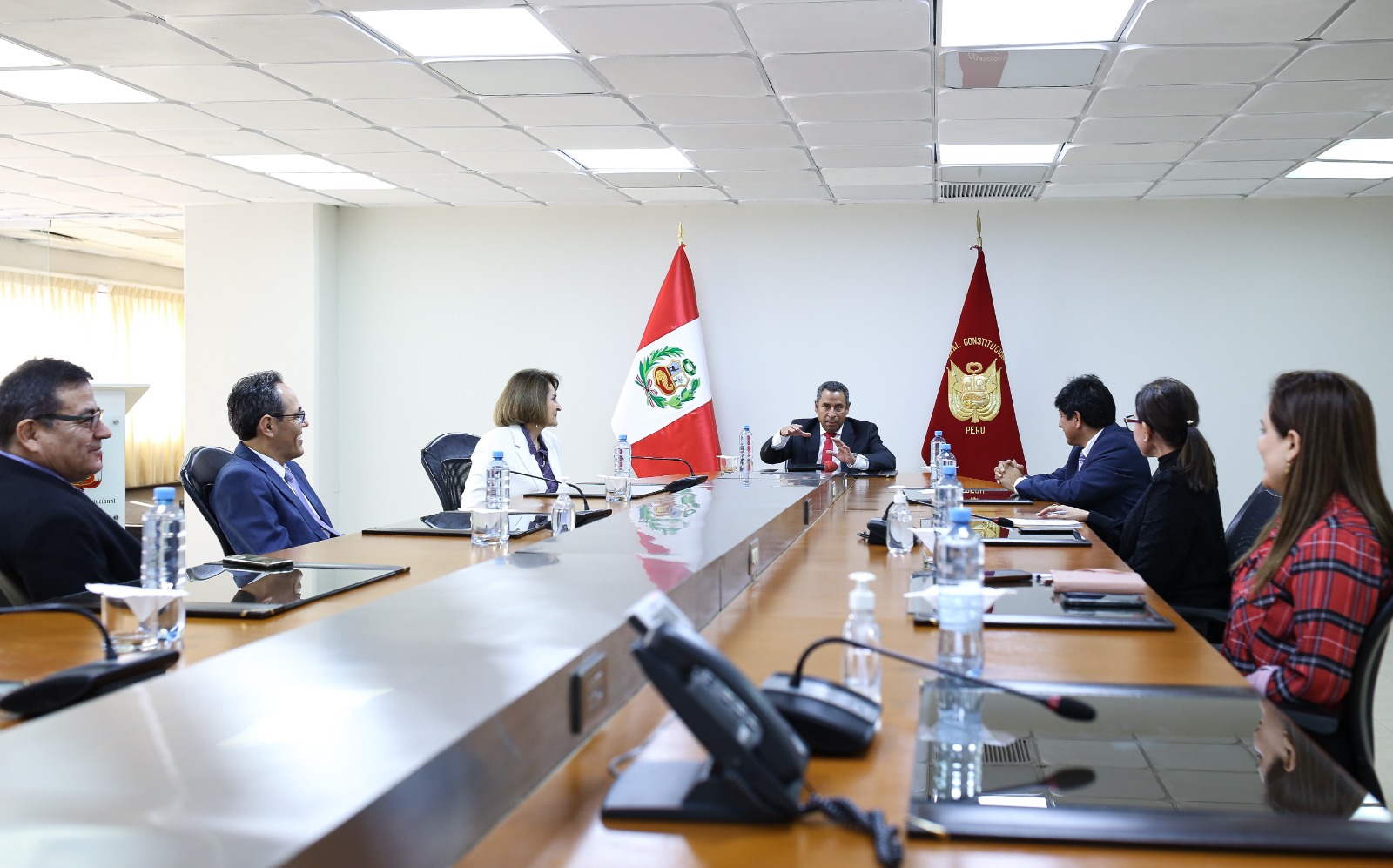 Reunión entre los magistrados del TC y el Defensor del Pueblo.