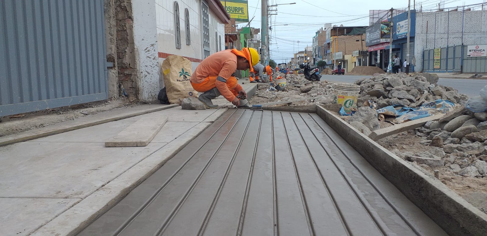 Municipalidad Provincial De Camaná Inició Con Obras De Mejoramiento En Ornato De La Ciudad Sector Av. Lima Primera Etapa