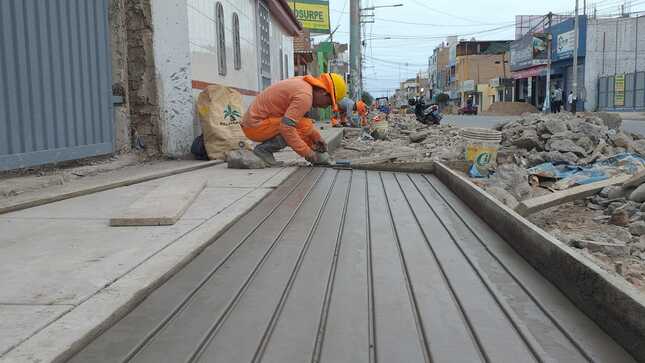 Municipalidad Provincial De Camaná Inició Con Obras De Mejoramiento En Ornato De La Ciudad Sector Av. Lima Primera Etapa