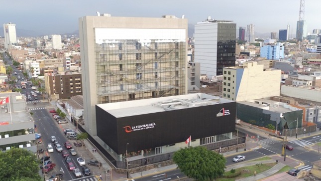 La Contraloría General de la República pondrá en marcha el Programa de Capacitación para Autoridades de los Órganos Subnacionales de Gobierno 2023 – Nivel 1 – II, con el cual la Escuela Nacional de Control (ENC) brindará capacitación a consejeros regionales y regidores municipales en materias de fiscalización y gestión pública, con la finalidad de fortalecer sus labores de supervisión a la gestión de las autoridades subnacionales (gobernadores y alcaldes).