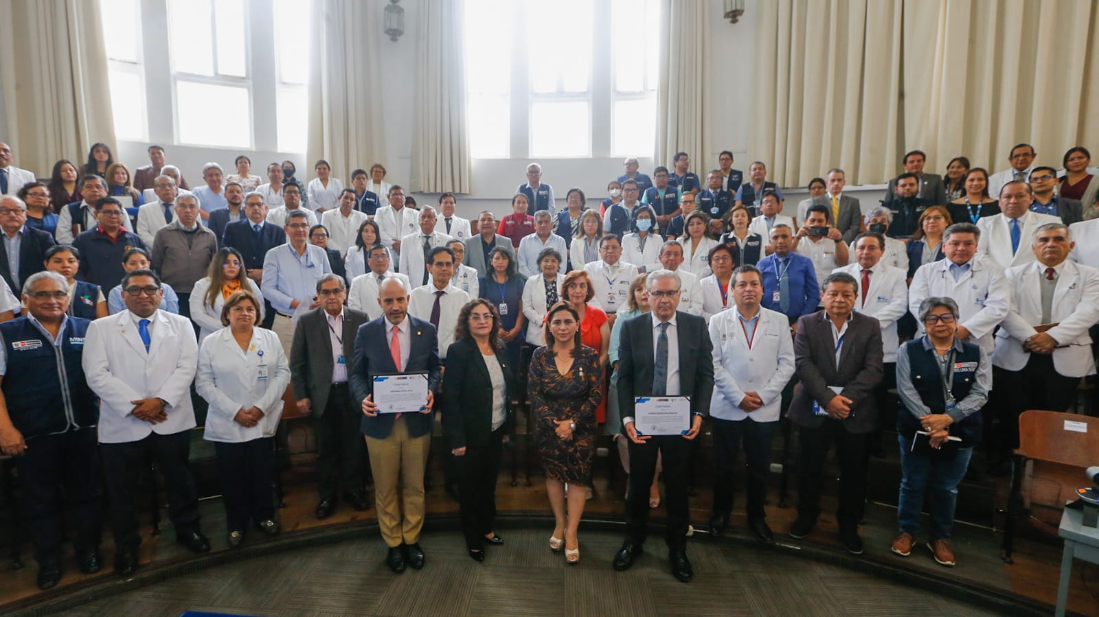 Minsa: experto de Madrid dicta conferencia sobre su experiencia en gestión de hospitales durante la pandemia