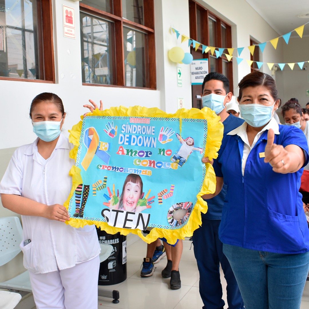 Foto tomada en las instalaciones del hospital, en donde se realiza un pasacalle interno