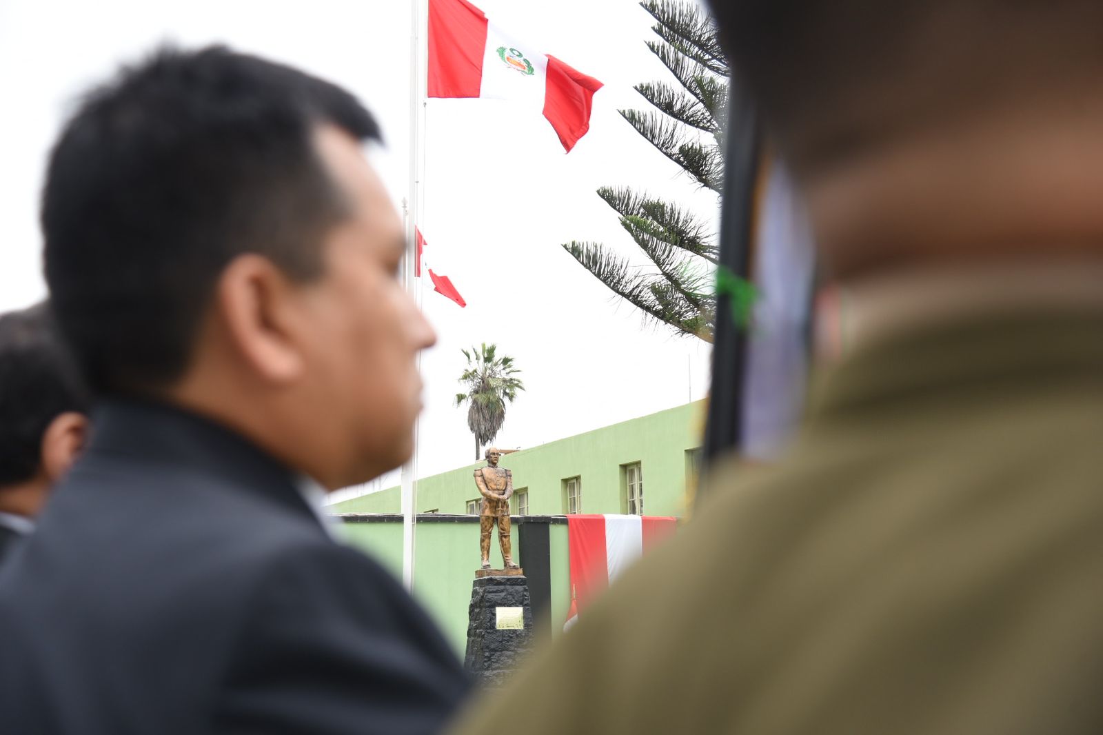 Los integrantes de la Escuela de Inteligencia del Ejército reafirman su misión constitucional de continuar cumpliendo una labor profesional sigilosa por la seguridad y defensa del país.