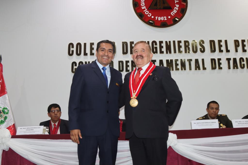 Colegio de ingenieros reconoce a gerente general regional de Tacna