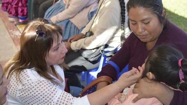 El Alcalde Provincial John Larry Coayla, a través de la Gerencia de Desarrollo Económico Social, realizó con nutrida concurrencia el segundo día de la “Campaña de Salud Integral” en el Centro Integral del Adulto Mayor del distrito San Antonio.
