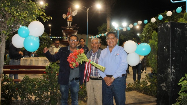 Huánuco: Electrocentro inaugura luminarias led en la plaza de Huácar