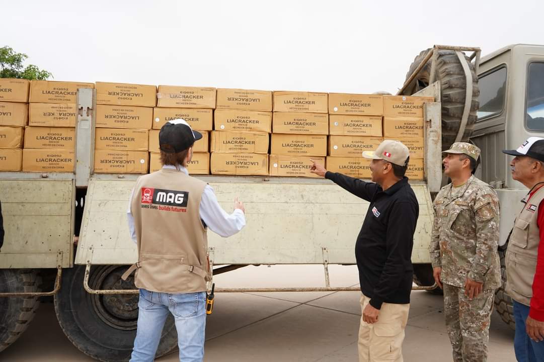 Superintendente Nacional de la Sucamec supervisa destrucción de 70 toneladas de productos pirotécnicos en Pisco