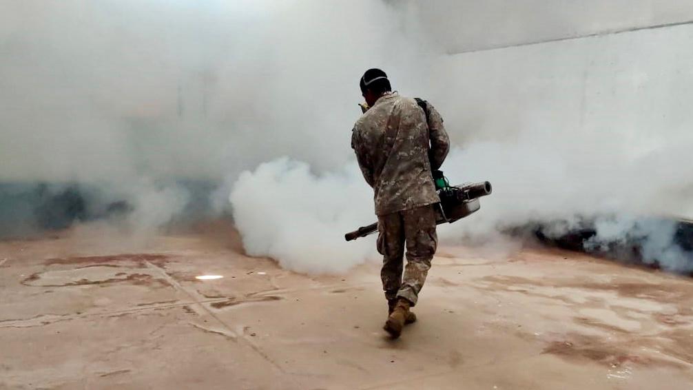 Tumbes capacitan a miembros del Ejército para apoyar fumigación contra el dengue-
