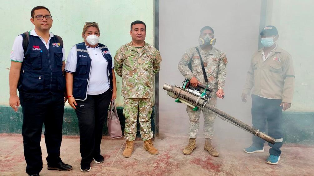 Tumbes capacitan a miembros del Ejército para apoyar fumigación contra el dengue-