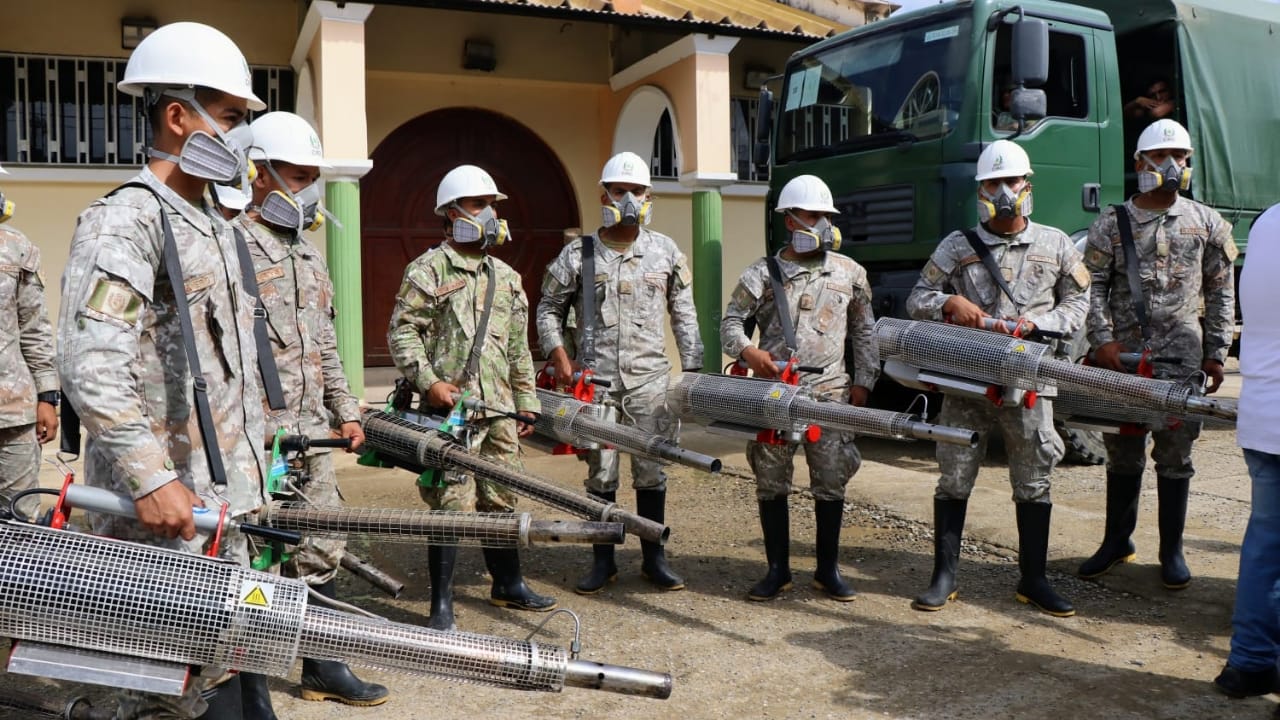 Tumbes: fumigan más de 5000 viviendas de Pampa Grande contra el dengue 