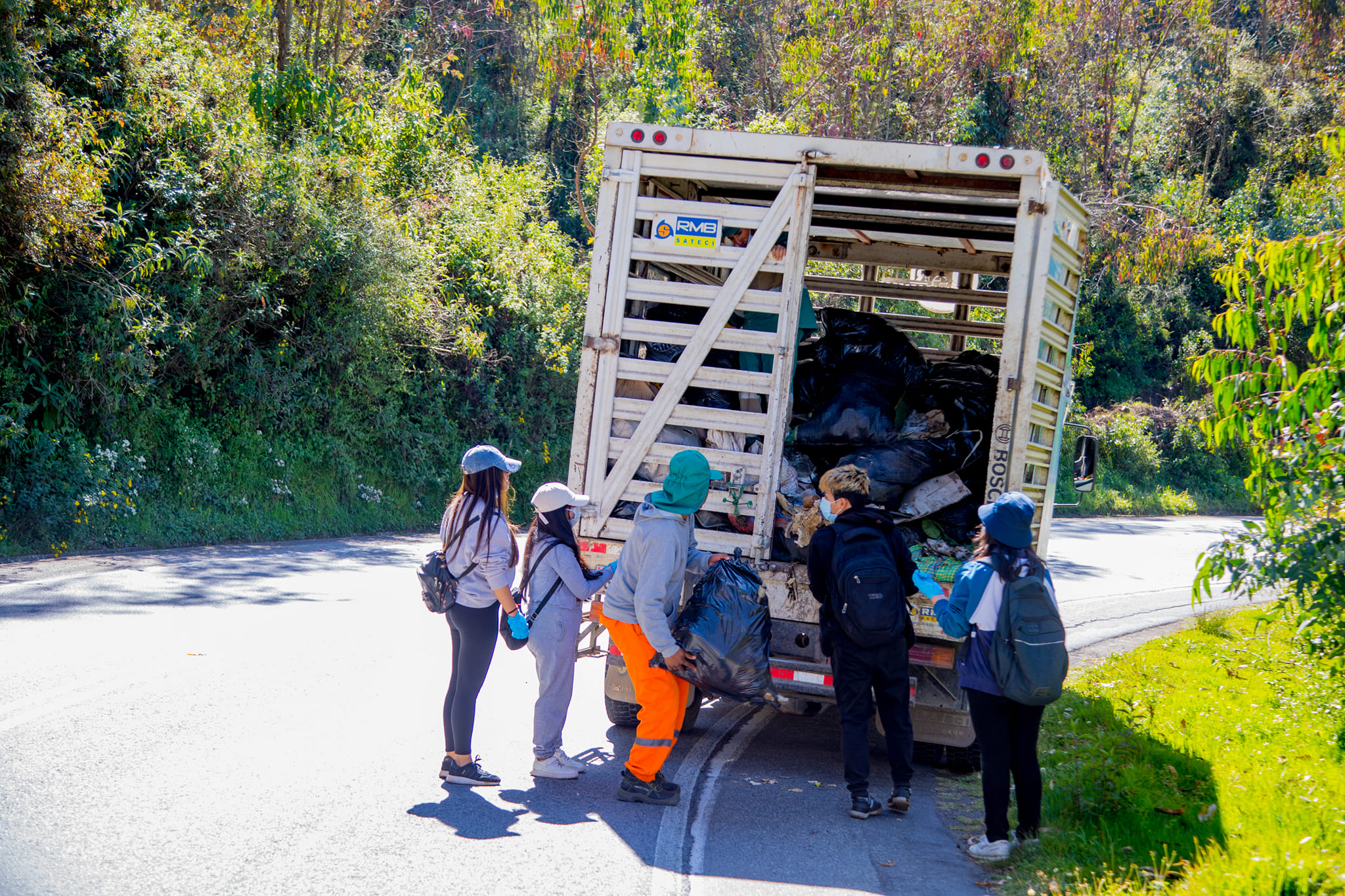 Con gran éxito se realizó jornada cívica de limpieza “Aire limpio para todos” impulsada por el gobierno regional de Apurímac