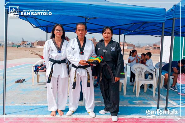 Promoci贸n y ceremonia de cambio de cintur贸n en nuestro Taller Municipal de TaeKwoDo
