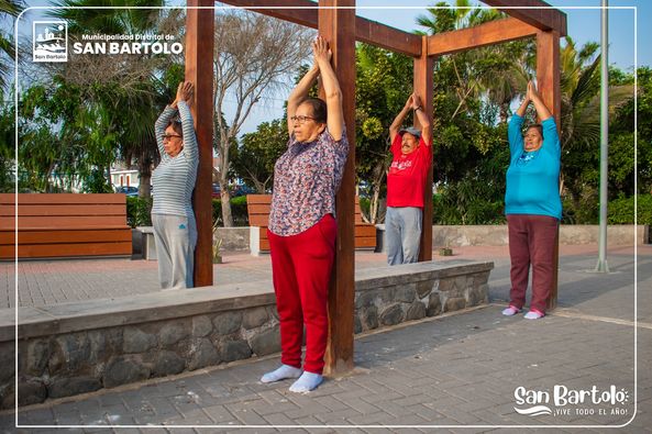 Recordemos que el Yoga es una práctica milenaria que nos invita a conectar cuerpo, mente y espíritu, promoviendo la salud y el equilibrio interior.