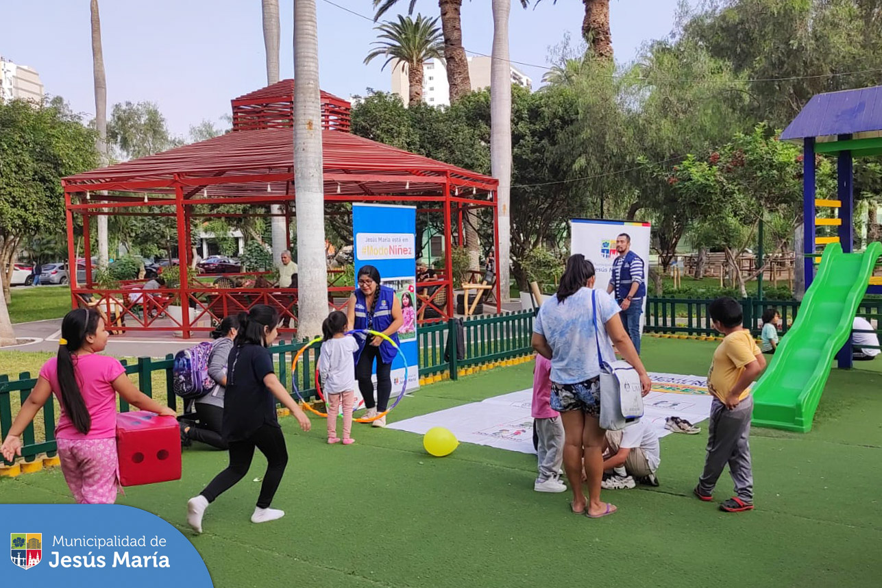 La Defensoría Municipal del Niño, Niña y Adolescente organizó una tarde de diversión y juegos lúdicos 🧩 en el 🌳 Parque Habich.