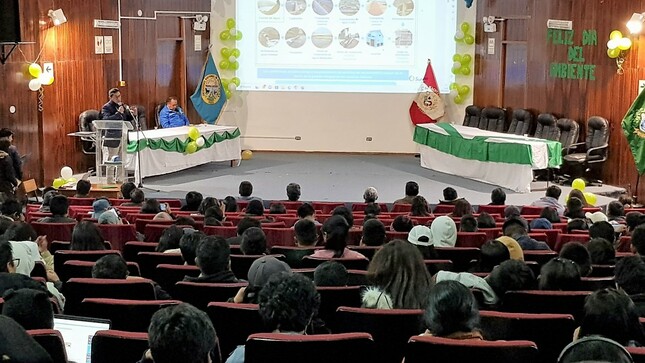 Sunass capacita a universitarios