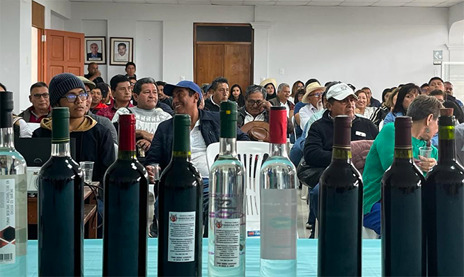 Encuentro de productores vitivinícolas para coordinar realización del Congreso Regional en Barranca
