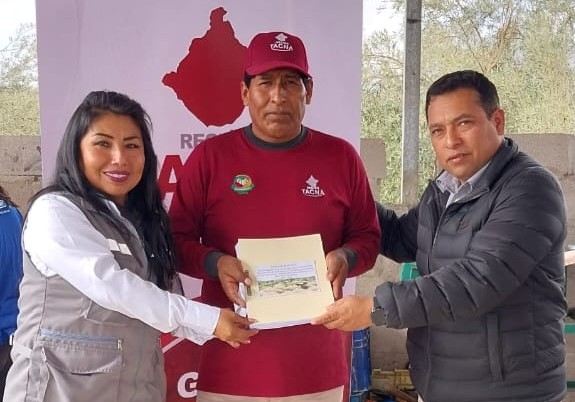 GRT entrega plan de negocio a agricultores de La Yarada Los Palos