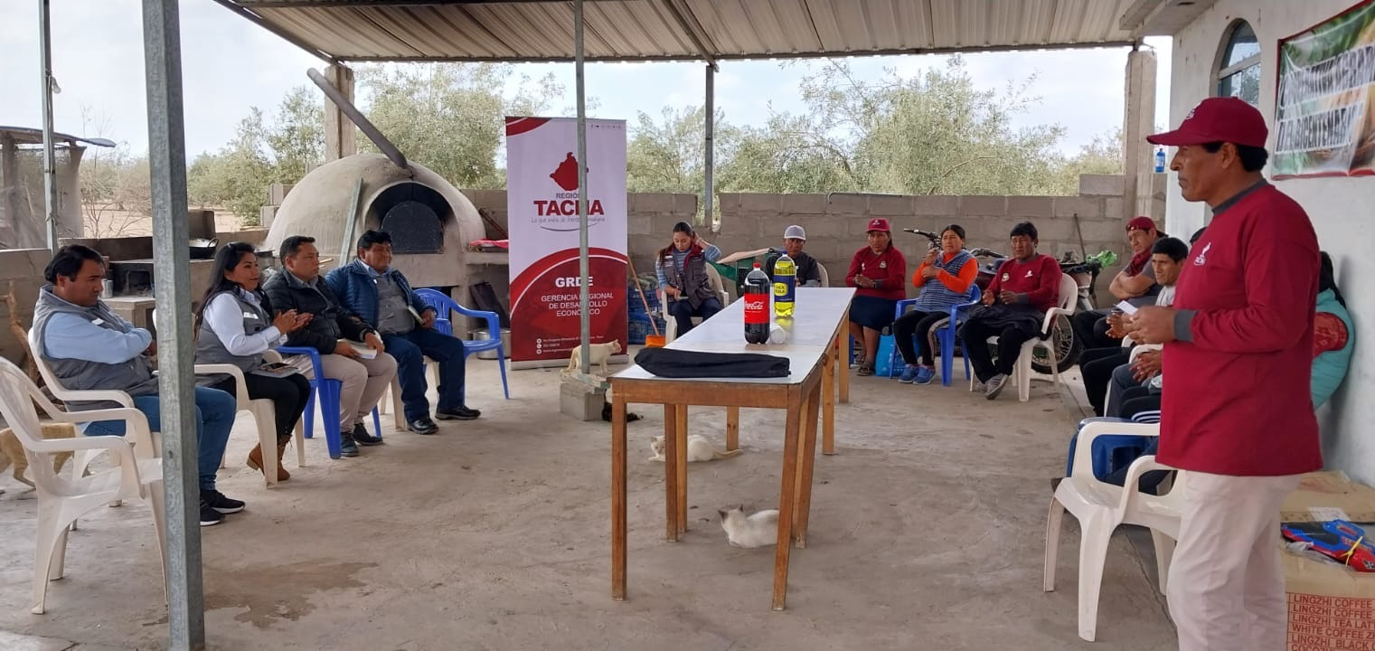 GRT entrega plan de negocio a agricultores de La Yarada Los Palos