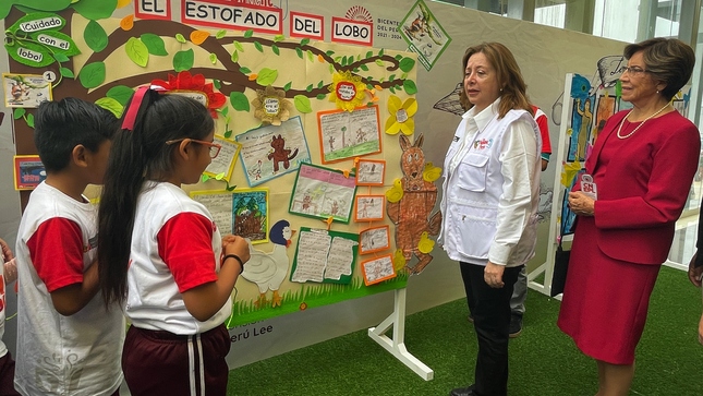 La consejera del Consejo Nacional de Educación, Clemencia Vallejos, participó en la presentación del Concurso Nacional de Comprensión Lectora “El Perú Lee”, iniciativa convocada por el Ministerio de Educación para fomentar la práctica de la lectura y consolidar aprendizajes en los tres niveles educativos tanto de niñas, niños y adolescentes de instituciones educativas públicas y privadas del país. 
