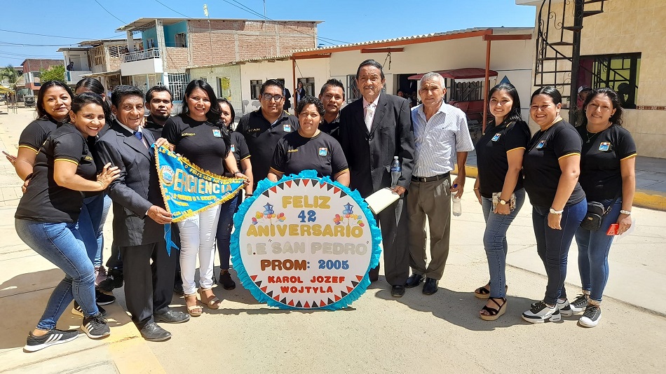 Ceremonia por el 42° aniversario de la I.E. Jec San Pedro de Cancas