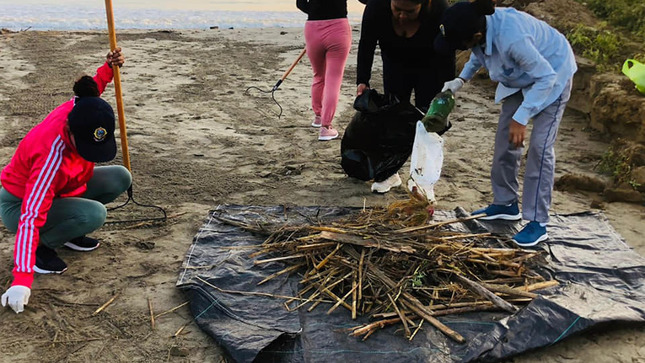 archivo JPG de En el día mundial del Océano se realizo limpieza de playa La Punta.