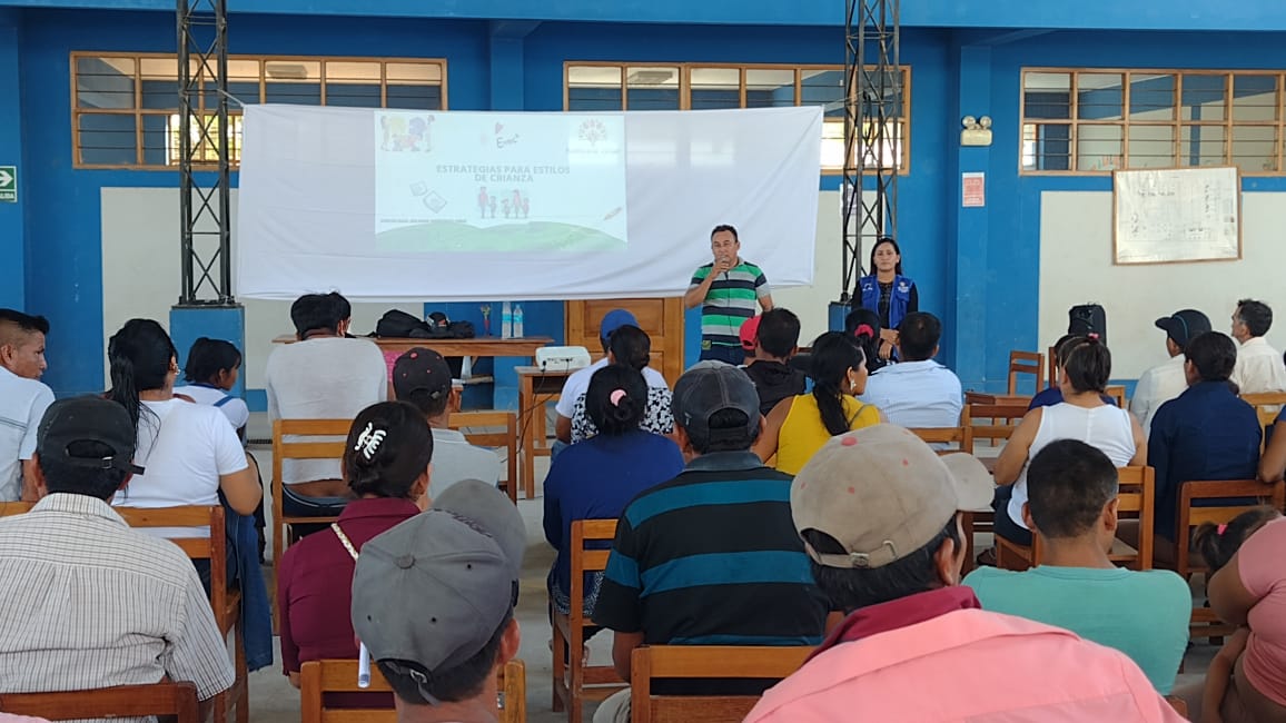 Director de IE. 0577 - de Nuevo Tarapoto, aperturó escuela para padres en su institución.