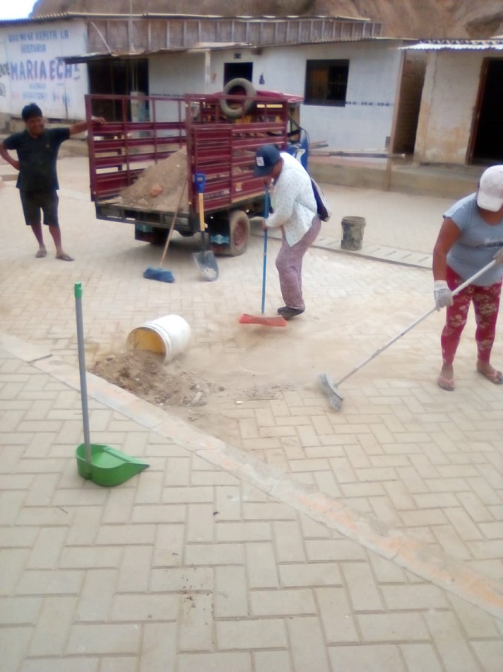 Realizan limpieza de alameda del barrio Santa Rosa de Cancas