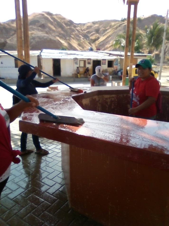 Realizan limpieza de alameda del barrio Santa Rosa de Cancas