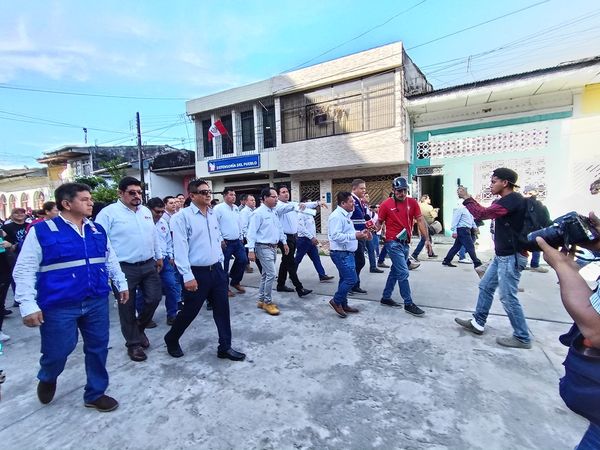 Con la presencia de alumnos, profesores y funcionarios del gobierno regional, se realizó la puesta de la primera piedra para la construcción del instituto tecnológico Pedro A. Del Águila Hidalgo, a esta cita que fue presidida por el Gobernador Regional Dr. René Chávez Silvano, acudió el gerente regional de transportes y Comunicaciones Arq. Daniel Dervitson Suárez Alarcón, así mismo las autoridades de la región como el Alcalde de maynas Vladimir Chong, esta obra sin duda es uno de los proyectos que está gestión apunta con el fin de mejorar los ambientes y un mejor lugar para que más jóvenes puedan tener estudios y ser los profesionales que necesita nuestra región.