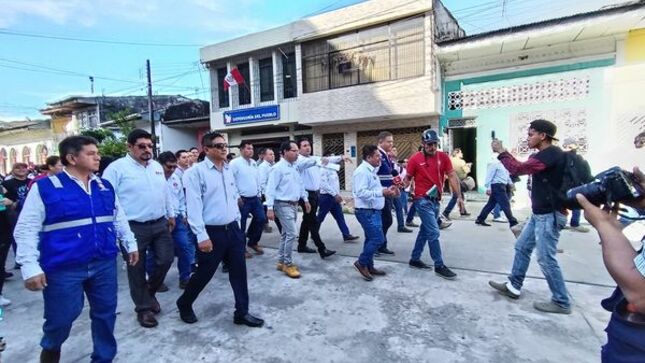 Con la presencia de alumnos, profesores y funcionarios del gobierno regional, se realizó la puesta de la primera piedra para la construcción del instituto tecnológico Pedro A. Del Águila Hidalgo, a esta cita que fue presidida por el Gobernador Regional Dr. René Chávez Silvano, acudió el gerente regional de transportes y Comunicaciones Arq. Daniel Dervitson Suárez Alarcón, así mismo las autoridades de la región como el Alcalde de maynas Vladimir Chong, esta obra sin duda es uno de los proyectos que está gestión apunta con el fin de mejorar los ambientes y un mejor lugar para que más jóvenes puedan tener estudios y ser los profesionales que necesita nuestra región.