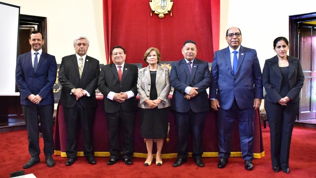 Presidente del Ceplan en organizado por la Asociación Nacional de Universidades Públicas del Perú.