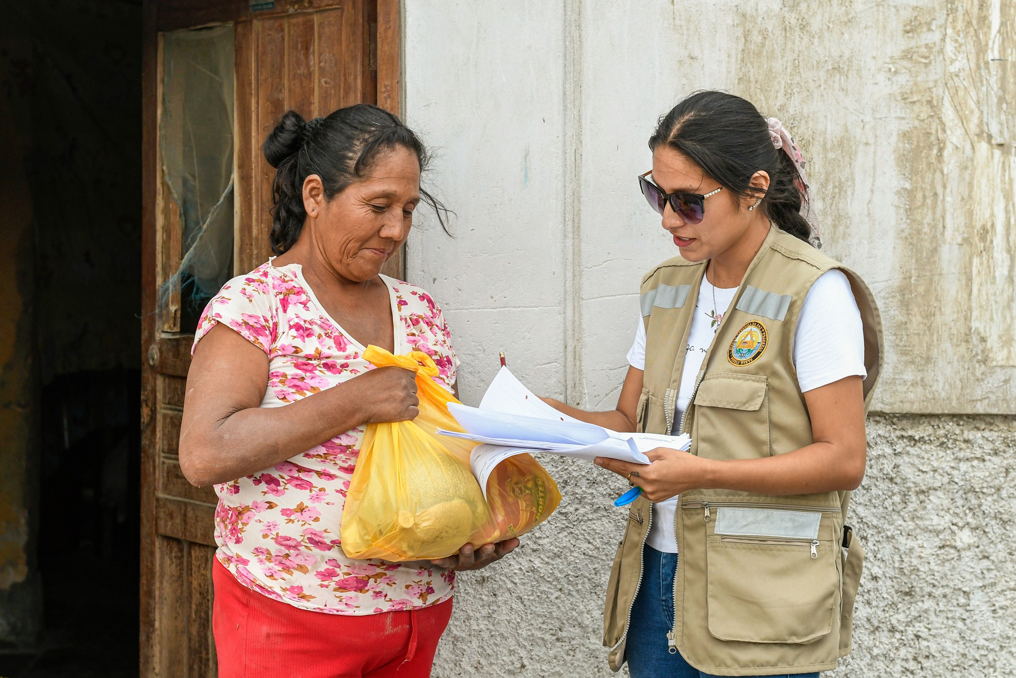 ayuda humanitaria a los hogares afectados por el fenómeno climático