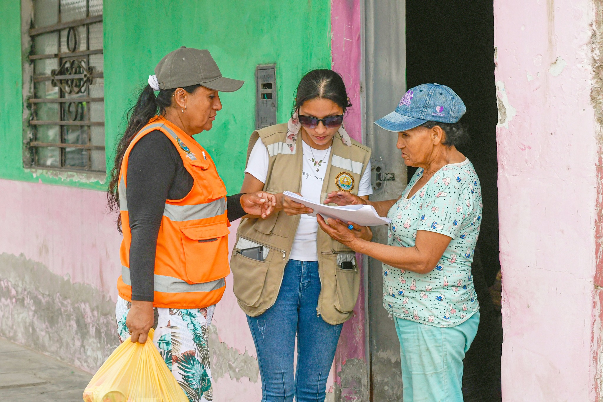 ayuda humanitaria a los hogares afectados por el fenómeno climático