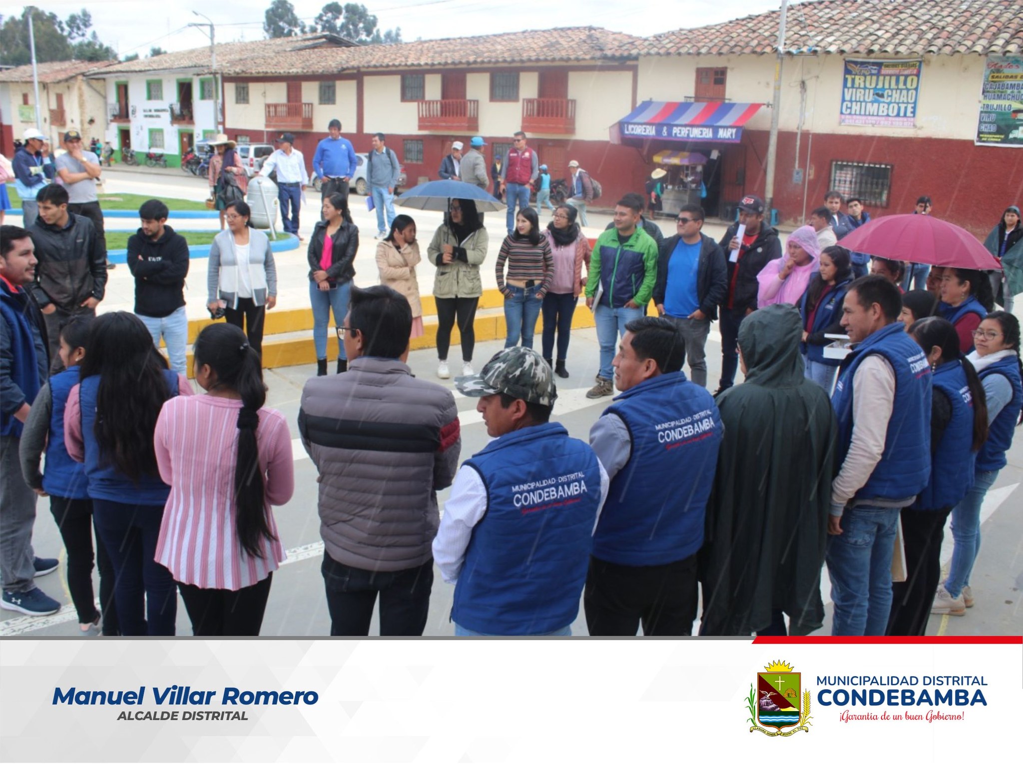 Conscientes de que se debe trabajar en una cultura de prevención en nuestros hogares, trabajos y colegios, funcionarios de la Municipalidad Distrital de Condebamba, participan del SIMULACRO MULTIPELIGRO, que busca concientizar a la población a estar preparados para cualquier eventualidad de la naturaleza.