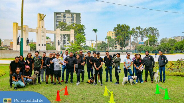 Aprenderás valiosas técnicas y consejos para criar a tu engreído de manera responsable y fomentar una convivencia armoniosa en el distrito. 🐶