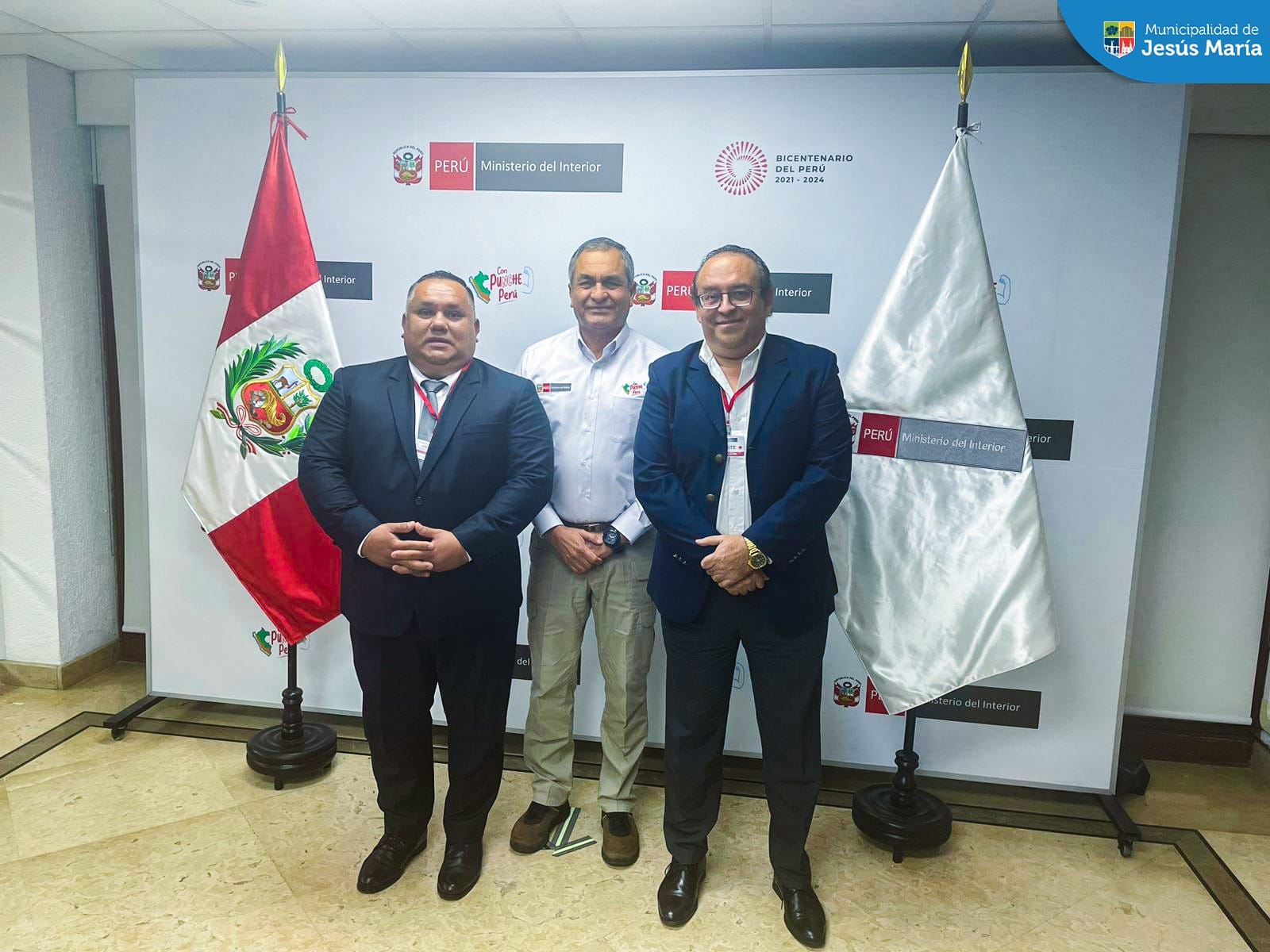 Nuestro alcalde Jesús Gálvez Olivares, mantuvo una exitosa reunión con el Ministro del Interior, Vicente Romero Fernández, con quien realizó importantes acuerdos.🚓