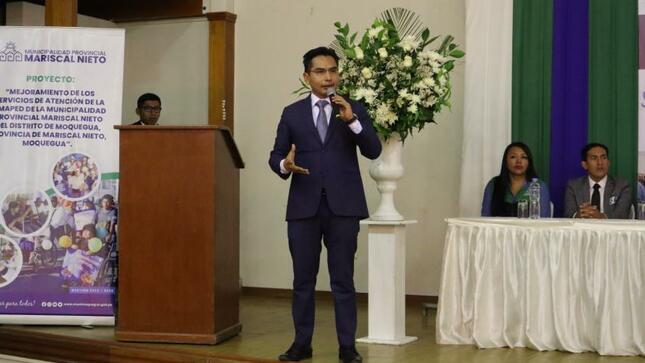Por conmemorarse esta semana el día del padre, la Municipalidad Provincial Mariscal Nieto a través de la Oficina Municipal de Atención a las Personas con Discapacidad (OMAPED); realizó el “Taller vivencial de fortalecimiento de la gestión” en el Centro Cultural Santo Domingo ante la presencia de de cuantiosos padres de familia.