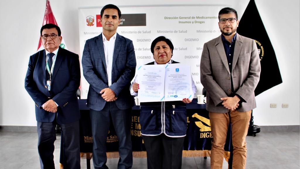 Farmacia institucional de la Digemid recibe certificación ISO 9001-2015 a su Sistema de Gestión de la Calidad