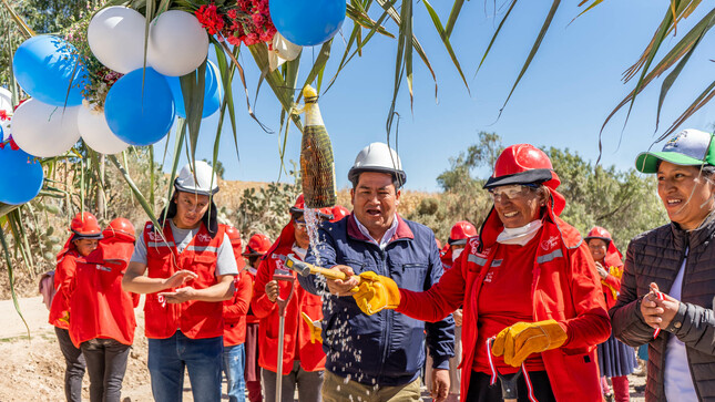 El alcalde Alfonzo Huamán Flores presidió la ceremonia 
