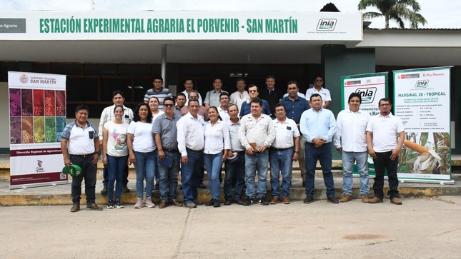 Gore presentó al equipo del Proyecto Maíz