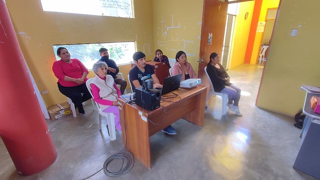 Personal municipal capacitado por MIDIS