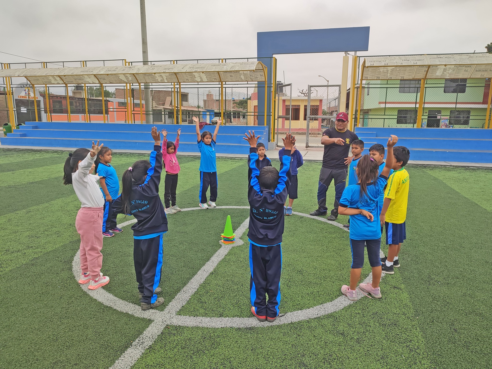 Municipio apoya con instructor a colegios públicos