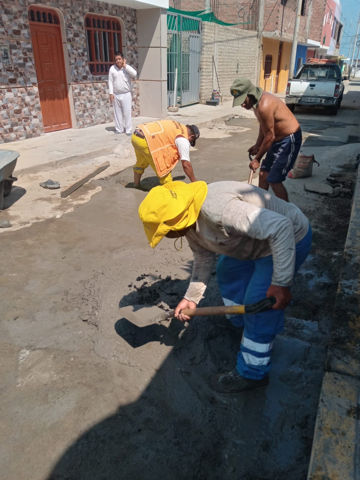 Comuna Nepeñera mejora pistas en Cerro Blanco