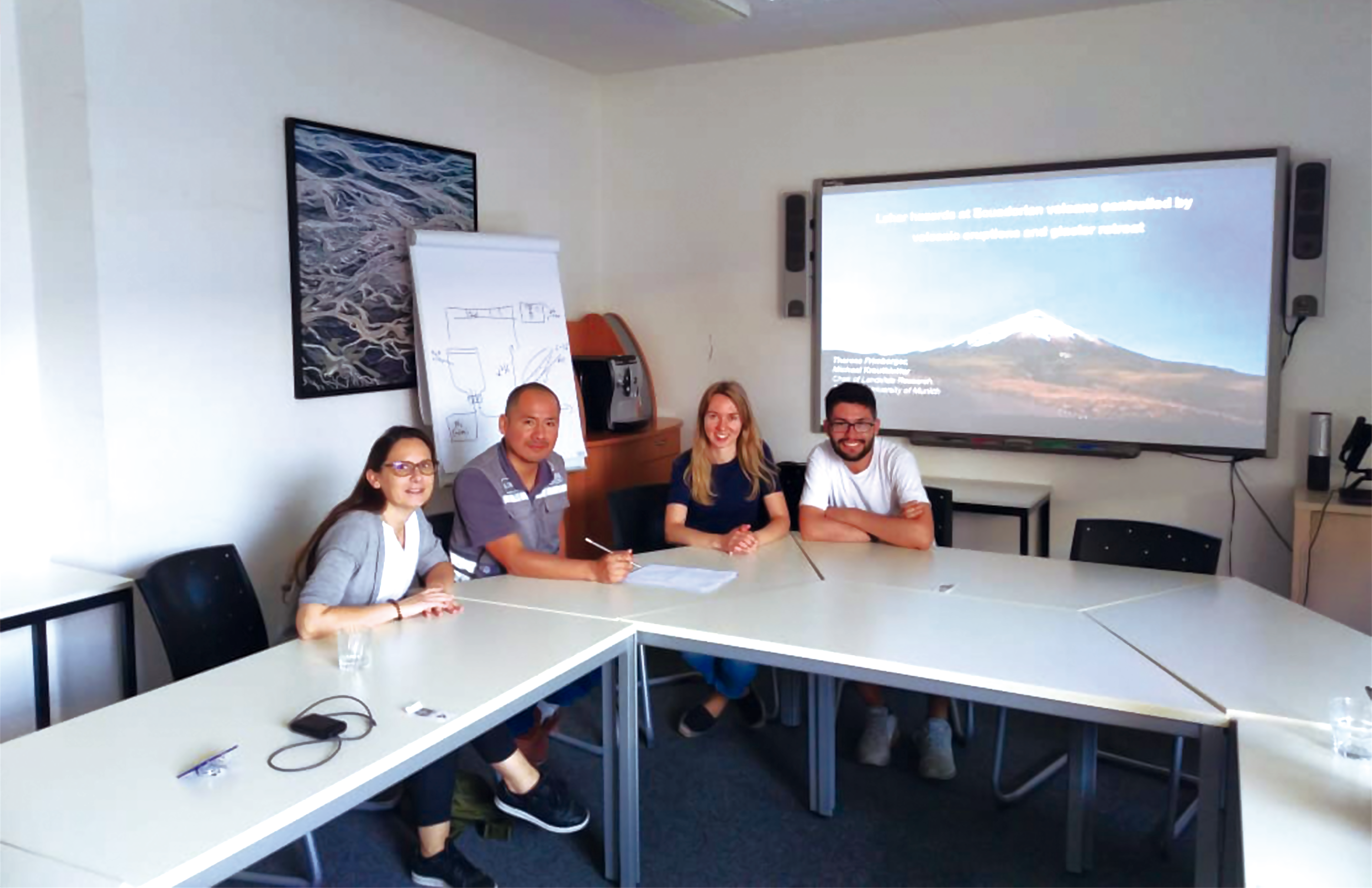 El intercambio de conocimiento se enmarca en el Memorándum de Entendimiento suscrito entre el German Aerospace Center (Deutsches Zentrum für Luft- und Raumfahrt - DLR), Socios  Estratégicos del DLR y el #Cenepred.