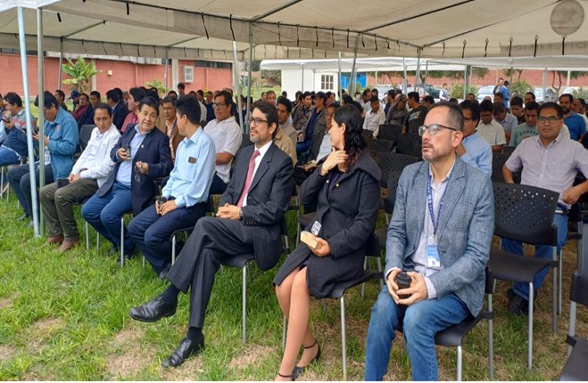 autoridades en el evento