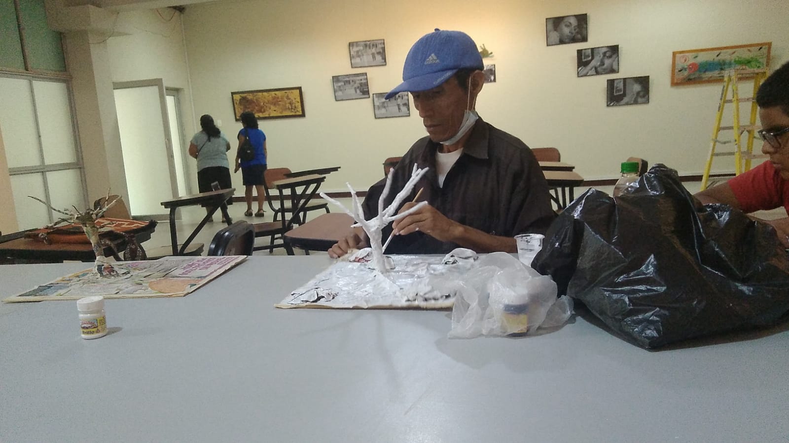 INICIARON TALLERES DE ESCULTURA PARA LAS PERSONAS CON DISCAPACIDAD